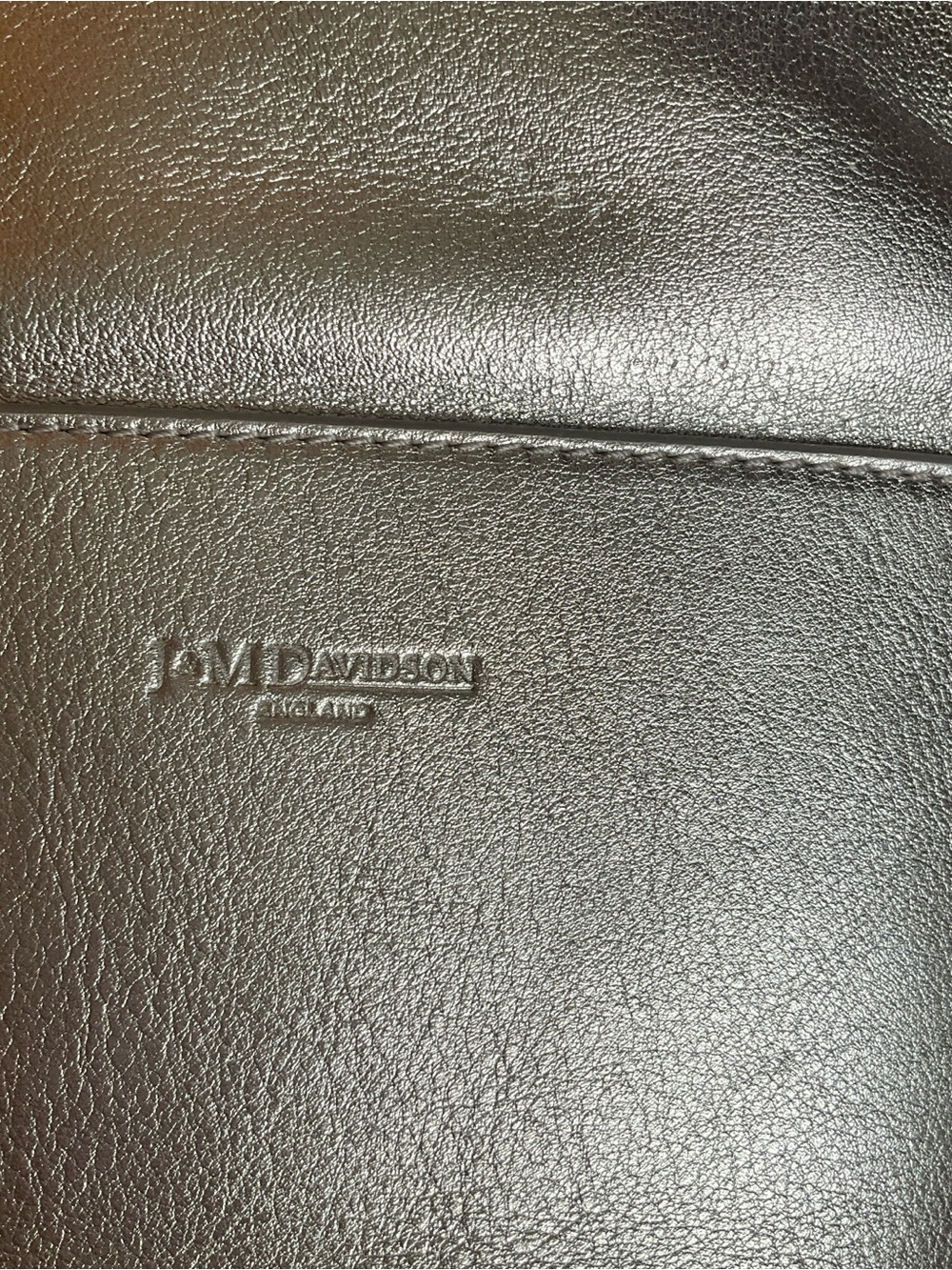 Reduced! NWT. J and M Davidson Silver Leather Small Ray Bag. - Picture 12 of 12